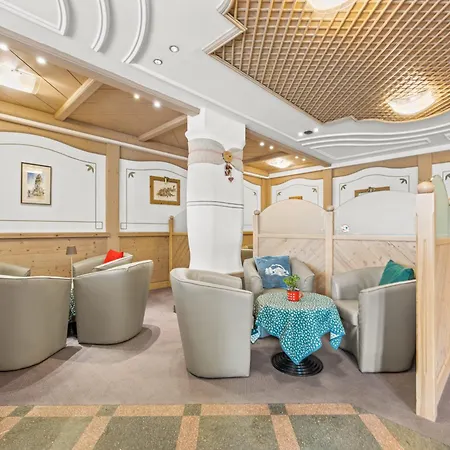 Apartahotel Des Alpes Cavalese