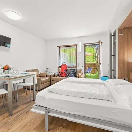Des Alpes Aparthotel 3*